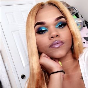 Meet your Posher, Victoria